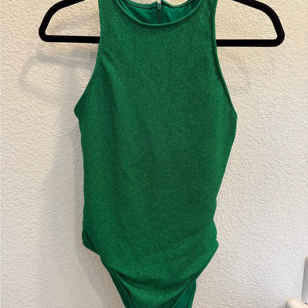 Good American green bodysuit